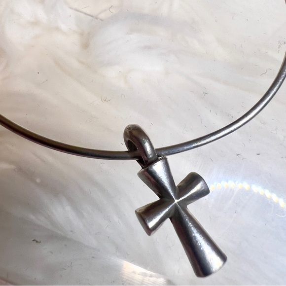James Avery Sterling Silver Bangle Hook-On Bracelet with St Teresa Cross Charm - Picture 2 of 5